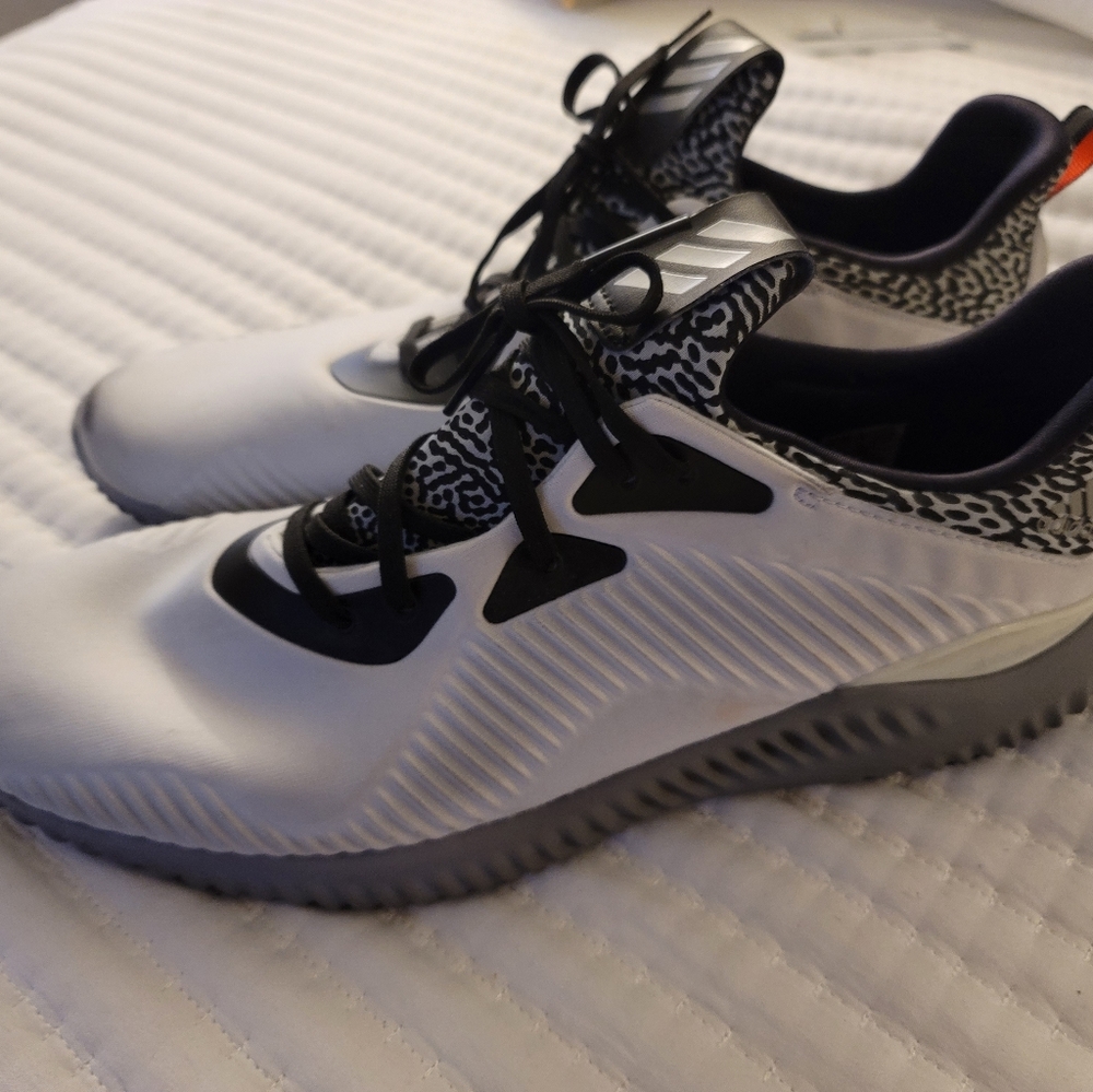 Adidas Alphabounce